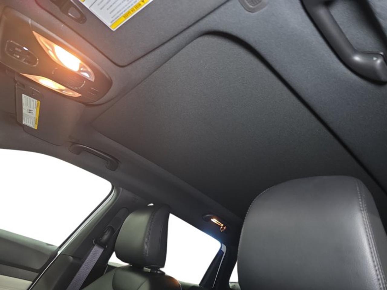 2025 Jeep Compass LIMITED Photo
