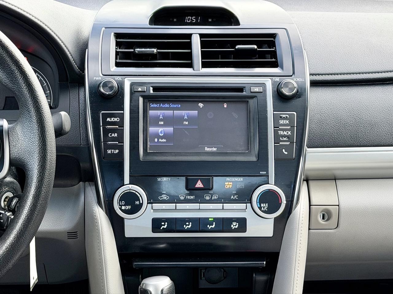 2014 Toyota Camry FINANCING AVAILABLE Photo14