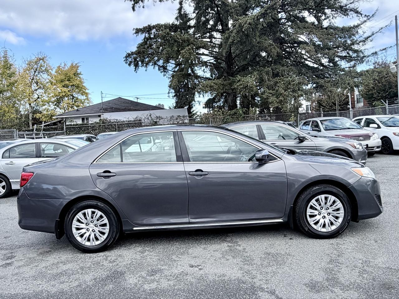 2014 Toyota Camry FINANCING AVAILABLE Photo5