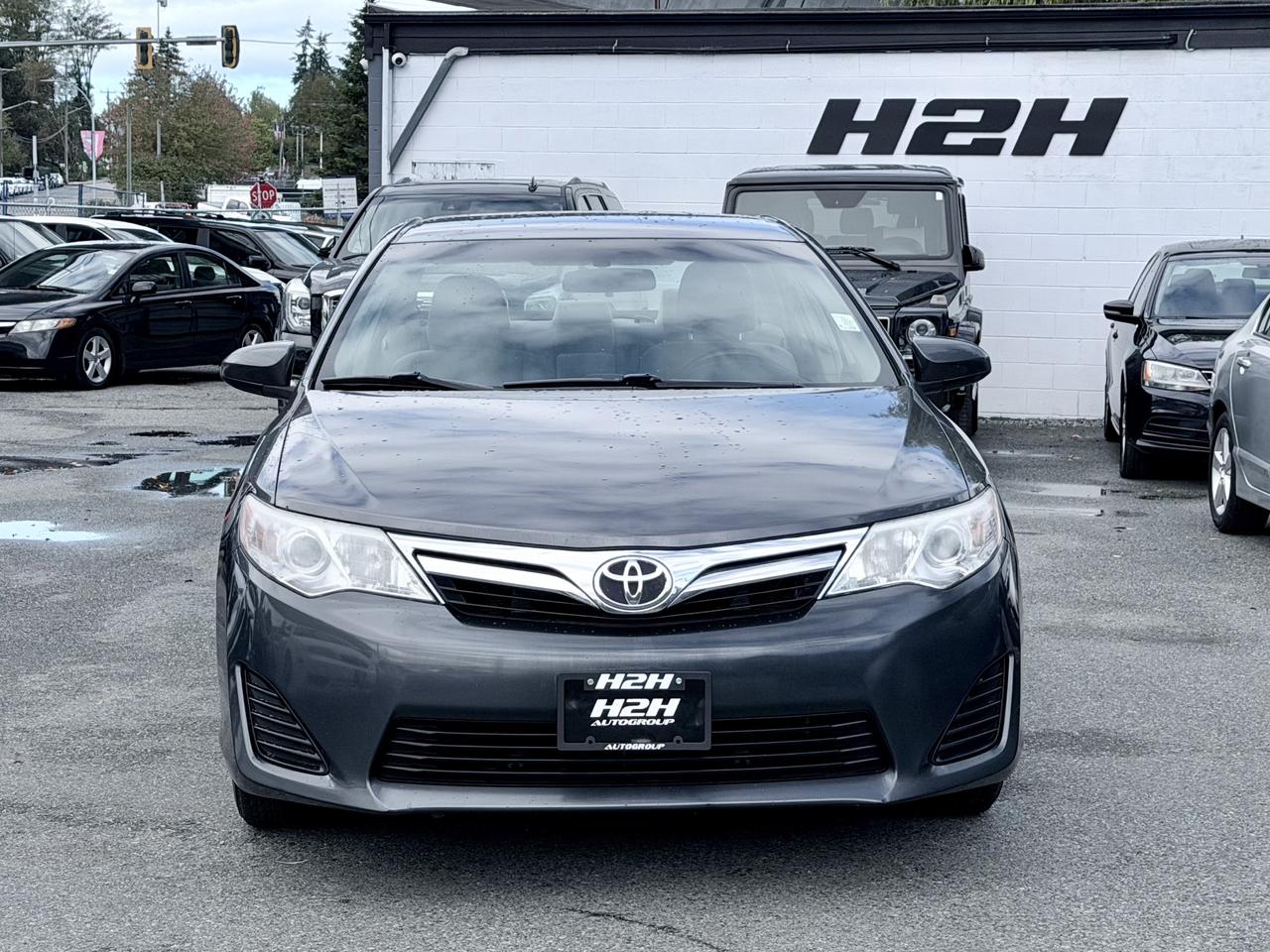2014 Toyota Camry FINANCING AVAILABLE Photo3
