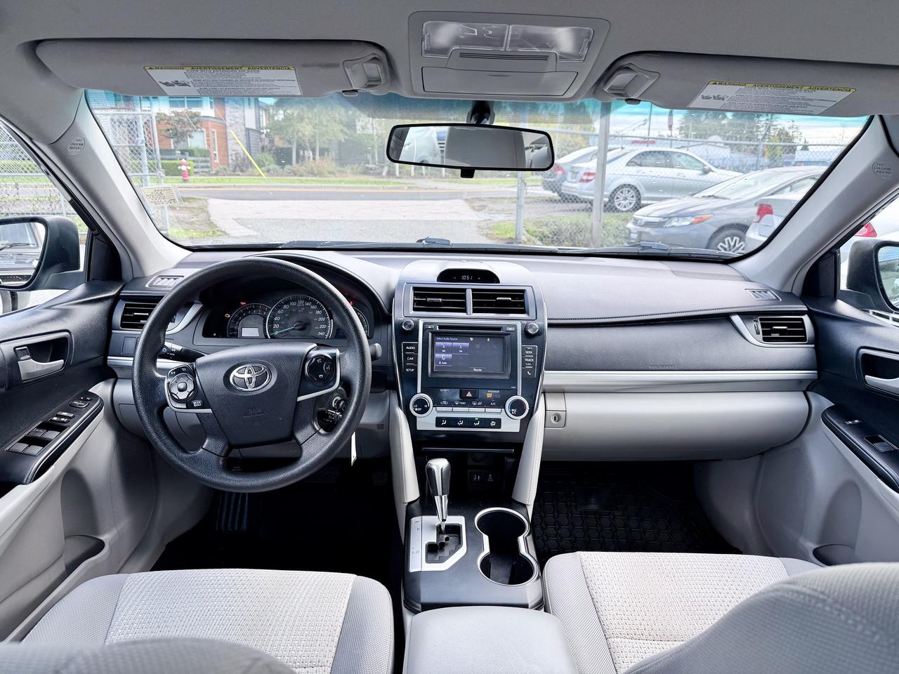 2014 Toyota Camry FINANCING AVAILABLE Photo11
