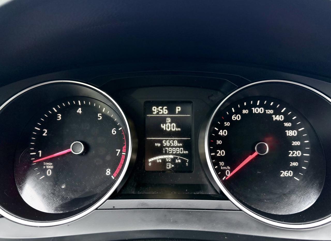 2016 Volkswagen Jetta FINANCING AVAILABLE Photo11