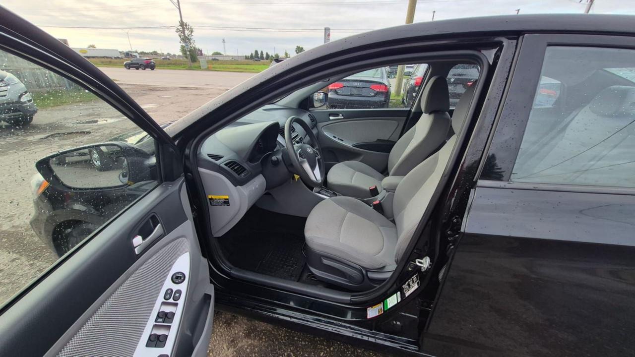 2012 Hyundai Accent GL, SEDAN, AUTO, ONLY 95KMS, 4 CYLINDER, CERTIFIED Photo