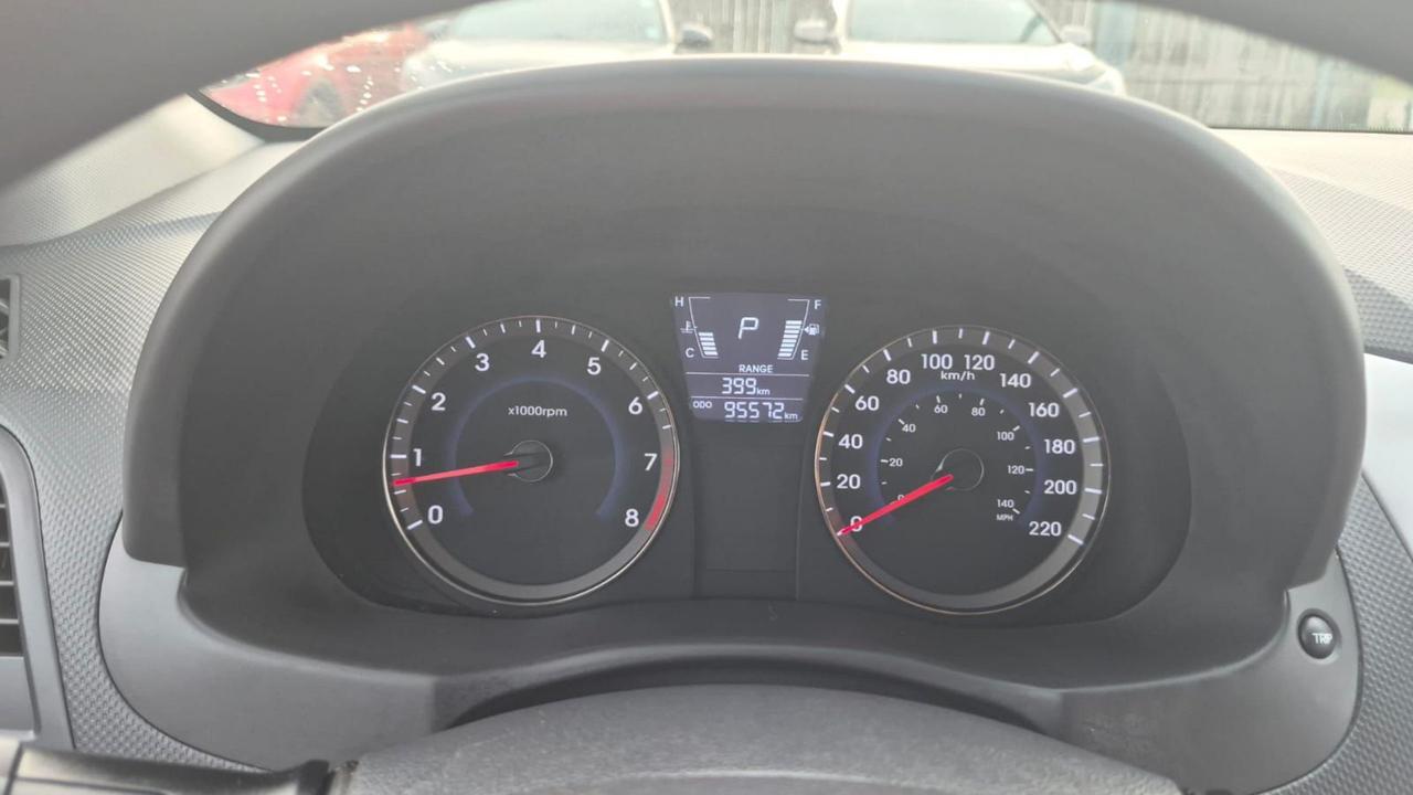 2012 Hyundai Accent GL, SEDAN, AUTO, ONLY 95KMS, 4 CYLINDER, CERTIFIED Photo