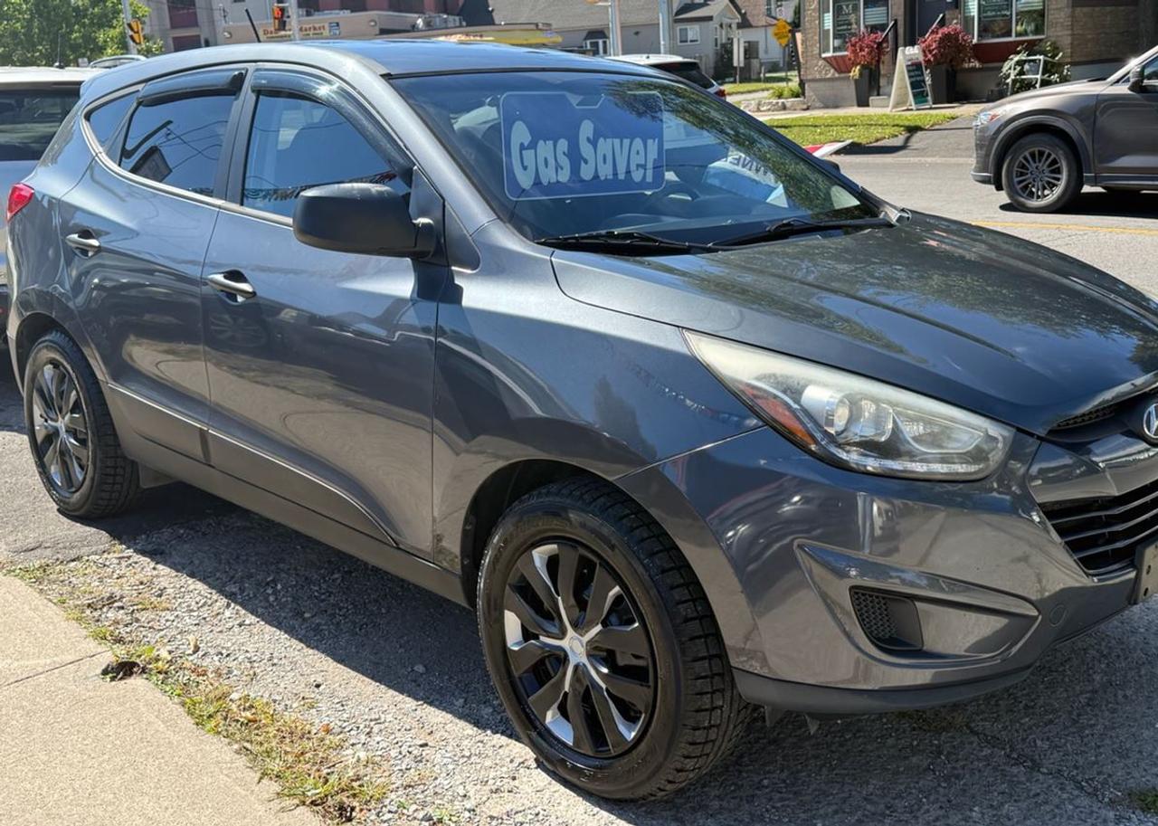 2015 Hyundai Tucson GL AWD Great For Winter Driving Photo0