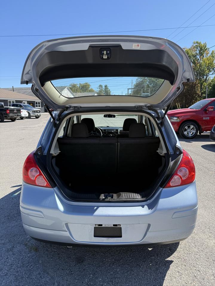 2012 Nissan Versa SL Photo