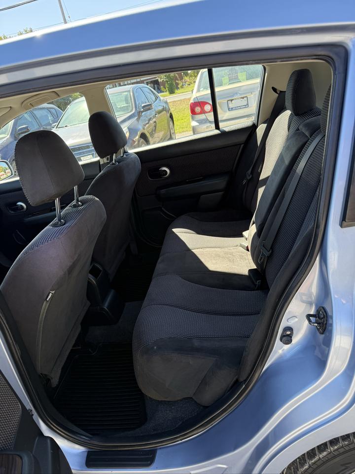2012 Nissan Versa SL Photo