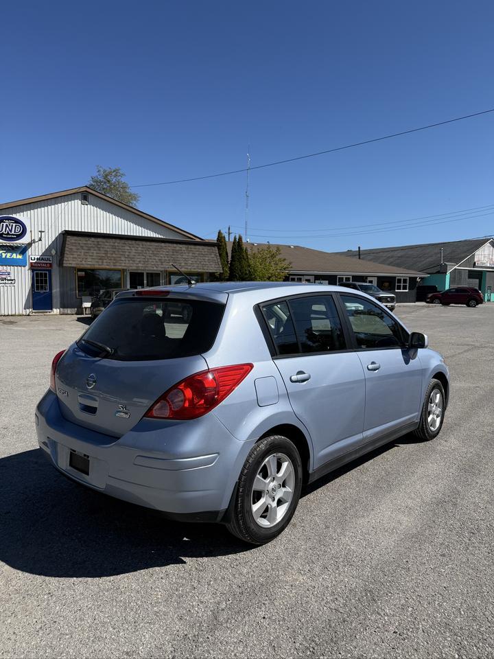 2012 Nissan Versa SL Photo