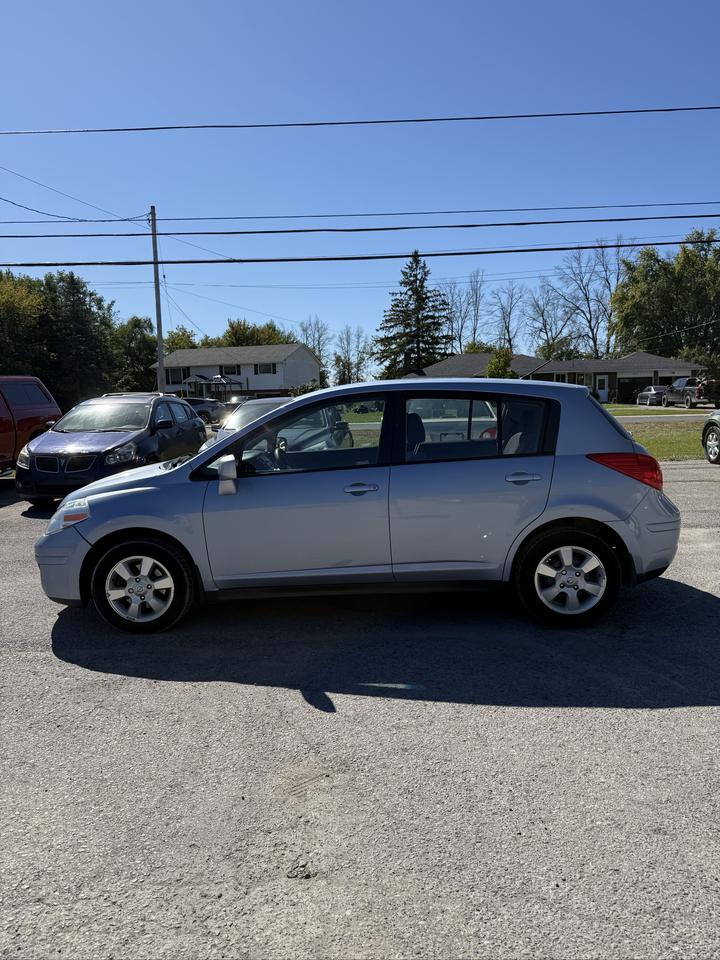 2012 Nissan Versa SL Photo