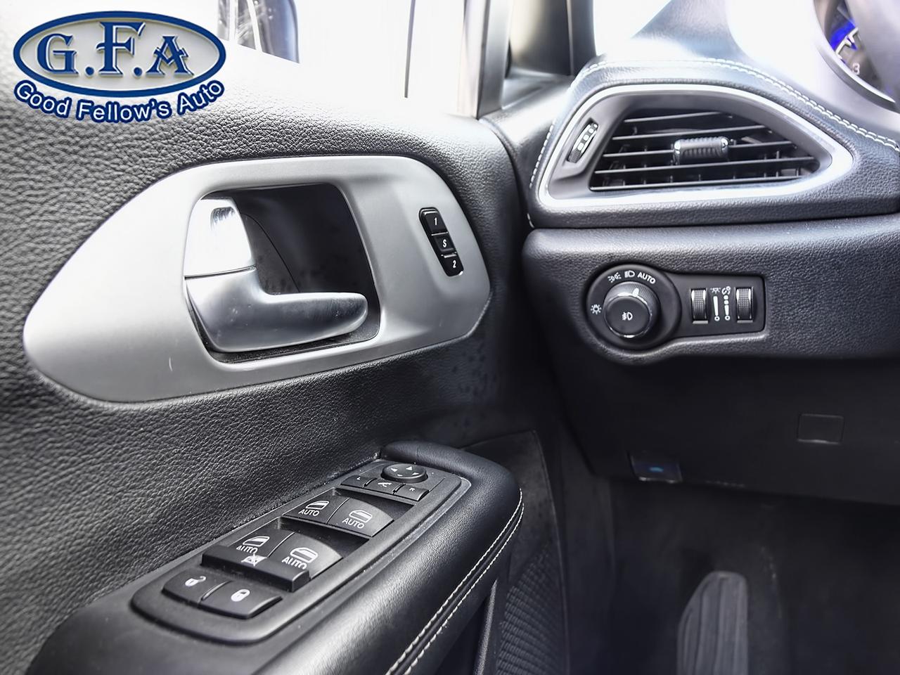 2025 Chrysler Pacifica LIMITED MODEL, 7 PASSENGER, PANORAMIC ROOF, FWD, P Photo45