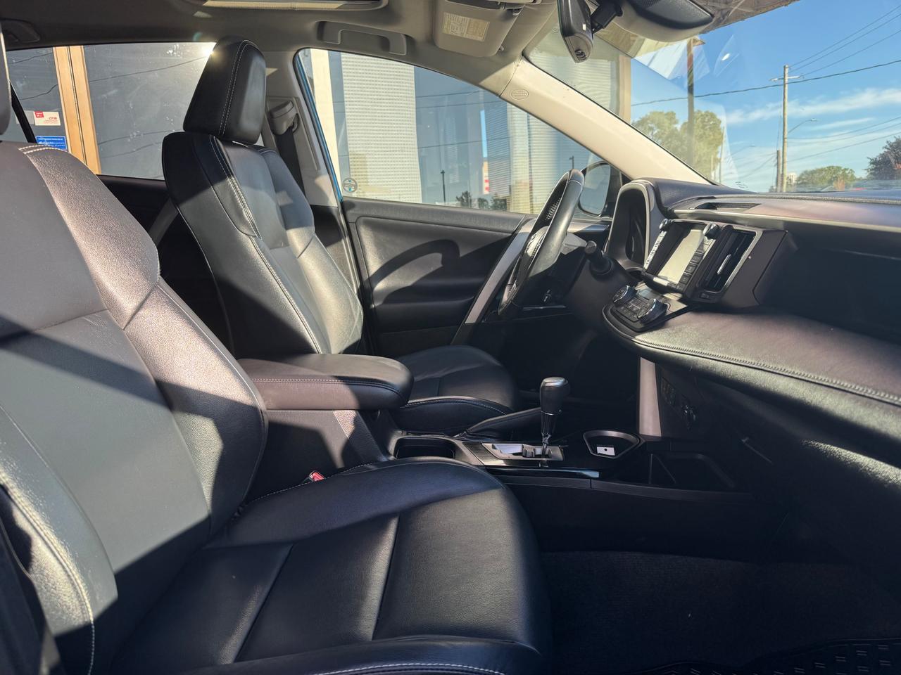 2016 Toyota RAV4 Limited AWD | Leather | Sunroof | JBL Sound | Navi Photo