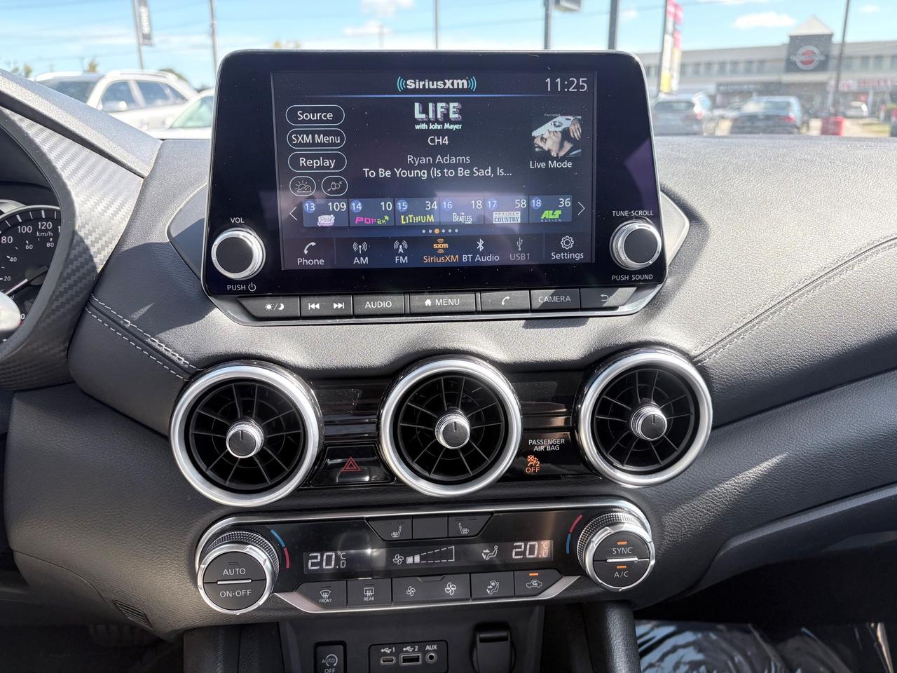 2024 Nissan Sentra SV Photo