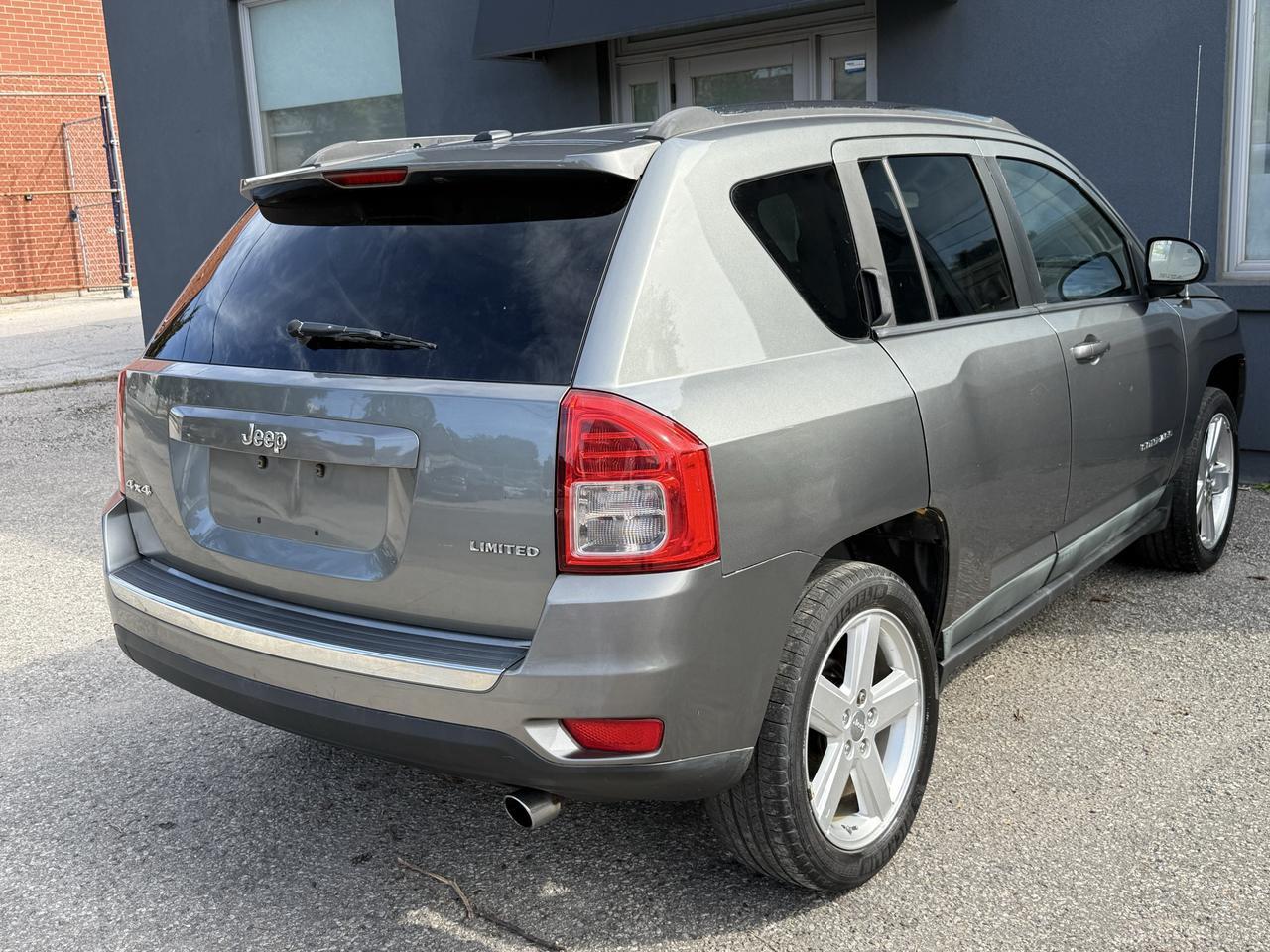 2012 Jeep Compass LIMITED Photo