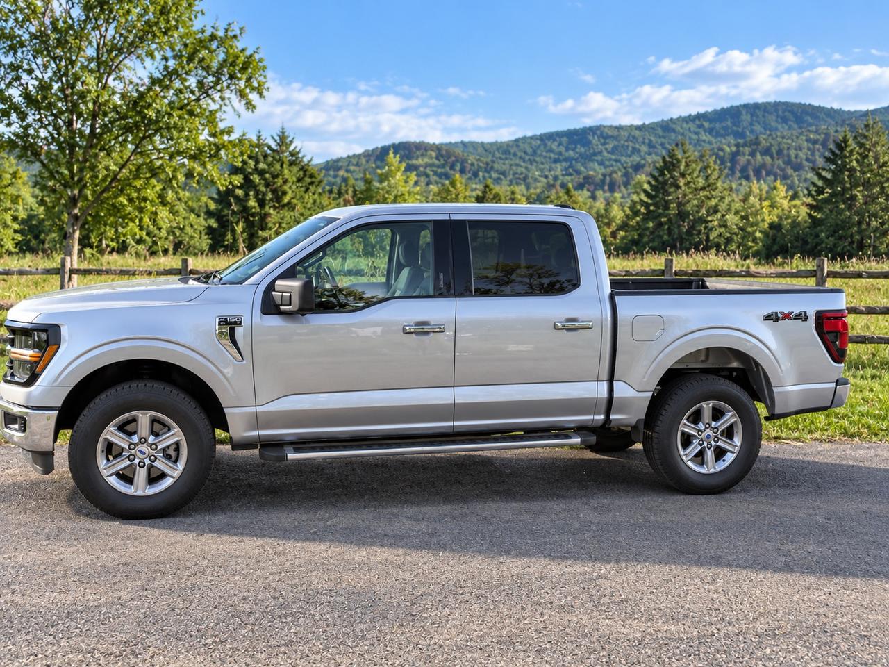 2024 Ford F-150 XLT SuperCrew 4WD - Photo #1