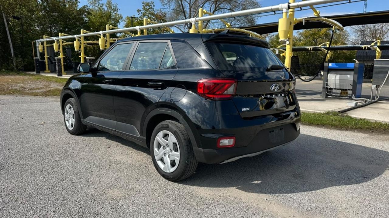 2021 Hyundai Venue * MANUAL * NO ACCIDENTS SE Photo5