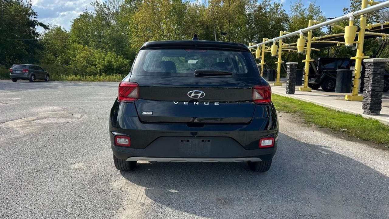 2021 Hyundai Venue * MANUAL * NO ACCIDENTS SE Photo3