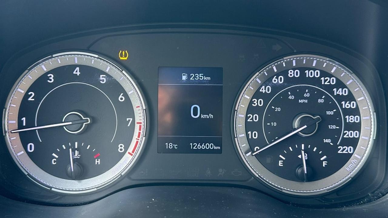 2021 Hyundai Venue * MANUAL * NO ACCIDENTS SE Photo