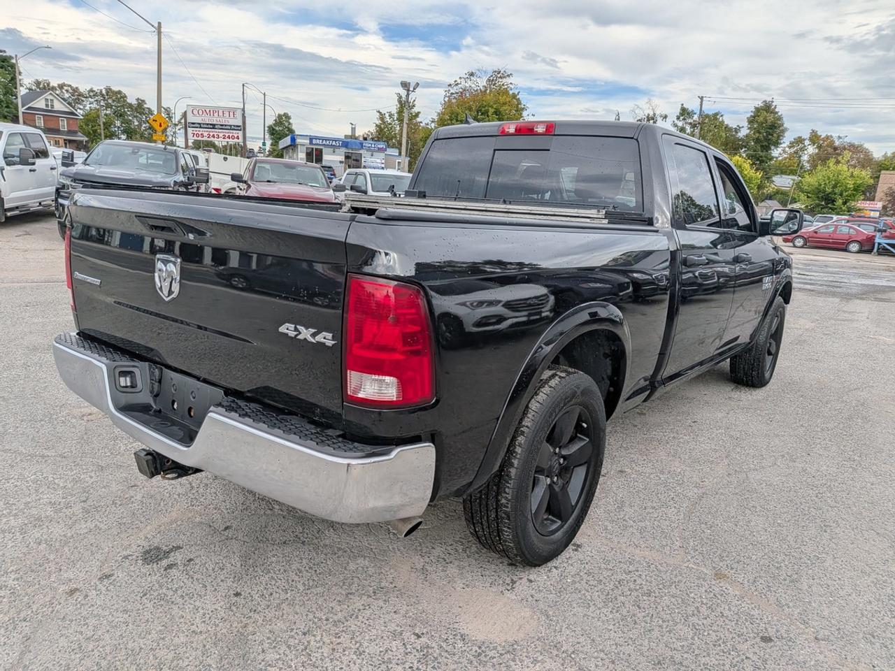 2018 RAM 1500 Big Horn Photo3