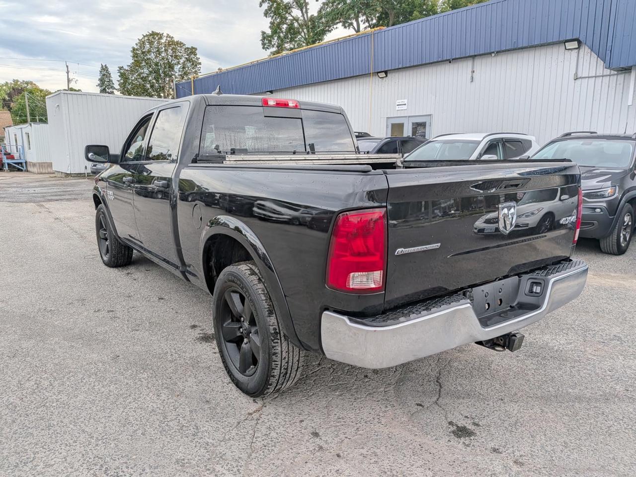 2018 RAM 1500 Big Horn Photo4