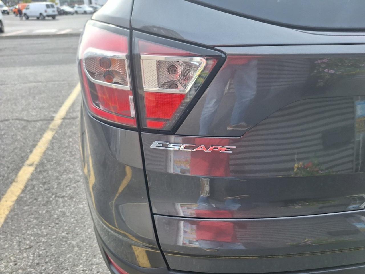 2018 Ford Escape SEL 4WD Photo