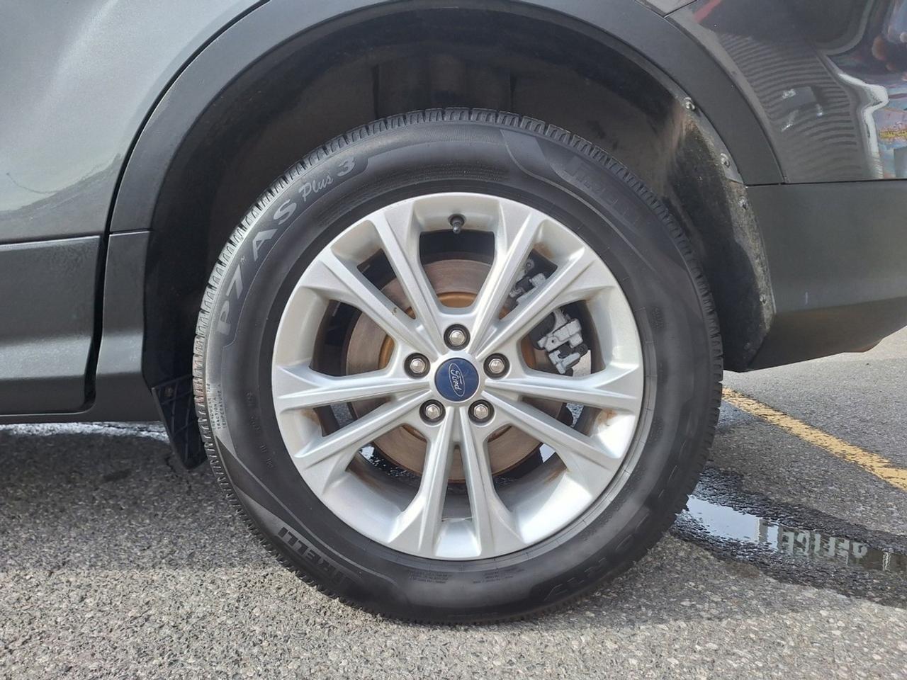 2018 Ford Escape SEL 4WD Photo