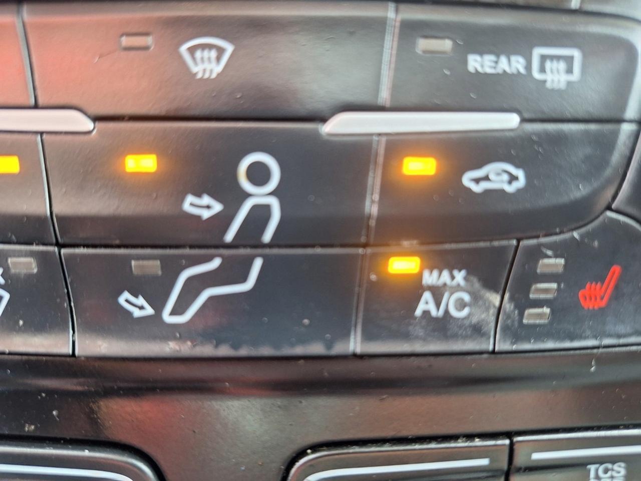 2018 Ford Escape SEL 4WD Photo