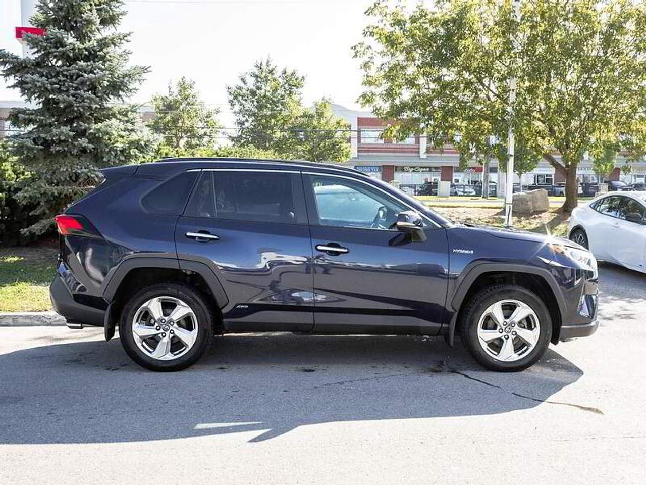2021 Toyota RAV4 Hybrid  Photo3