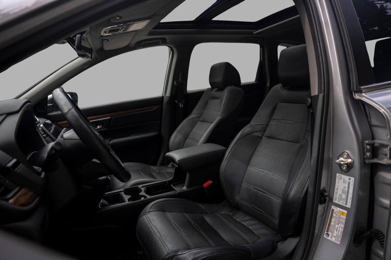 2017 Honda CR-V Touring Photo