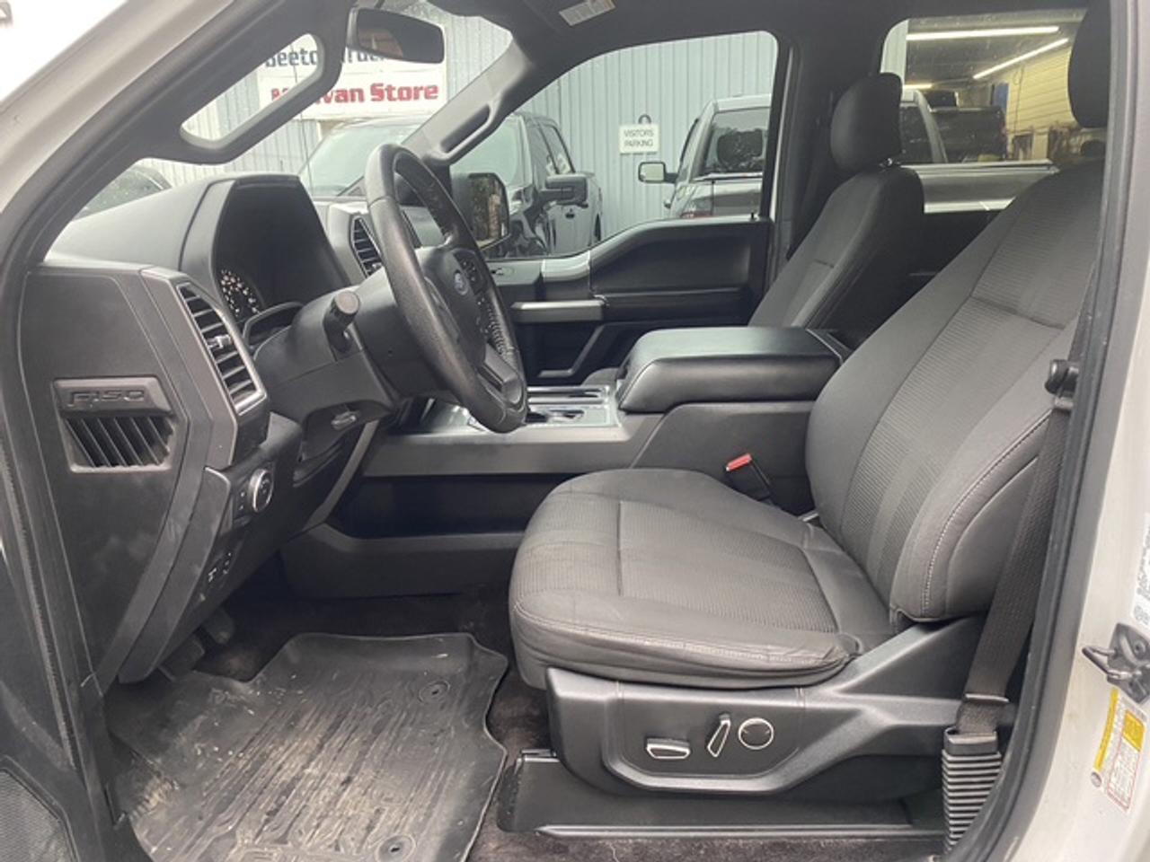 2016 Ford F-150 XLT CREW CAB SHORT B 4WD SUPERCREW Photo