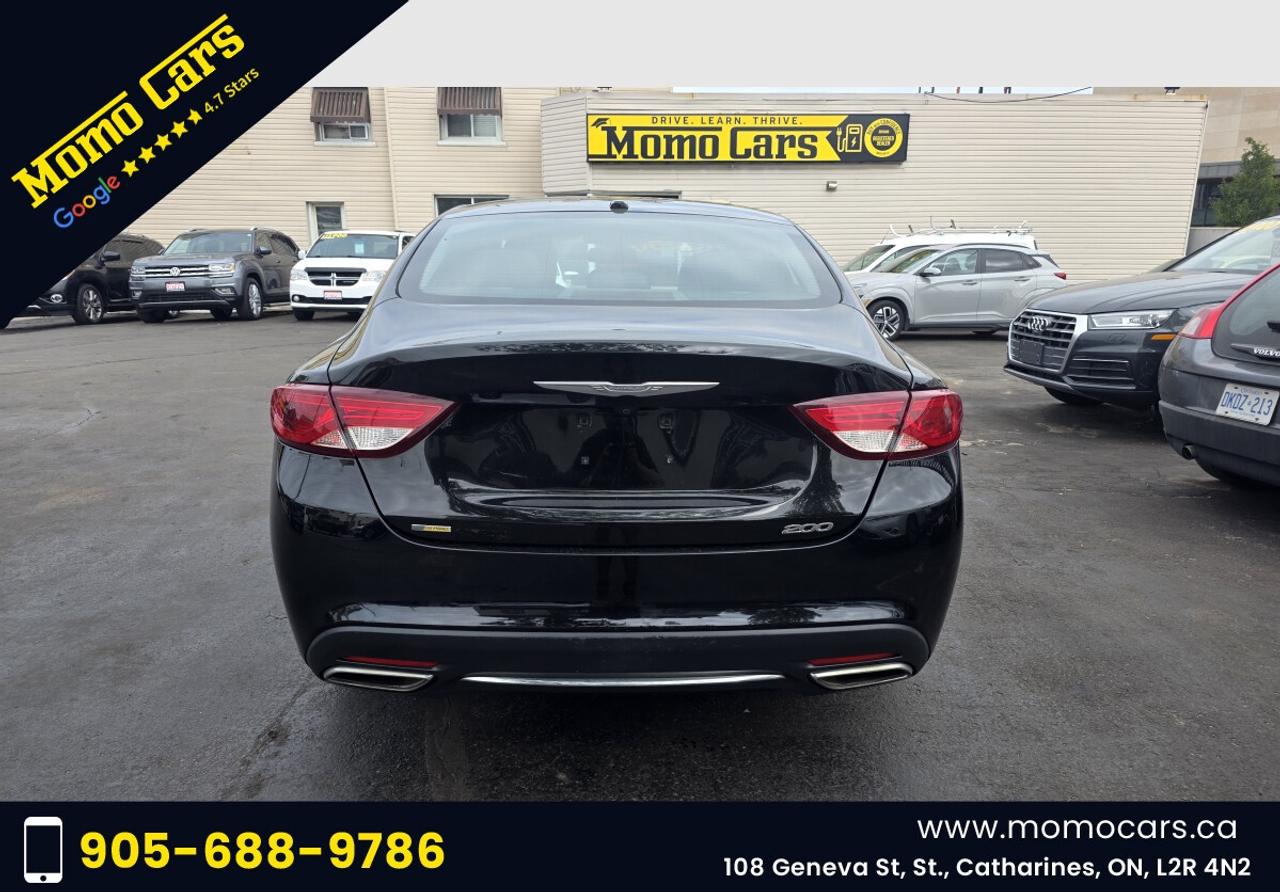 2015 Chrysler 200 C Photo