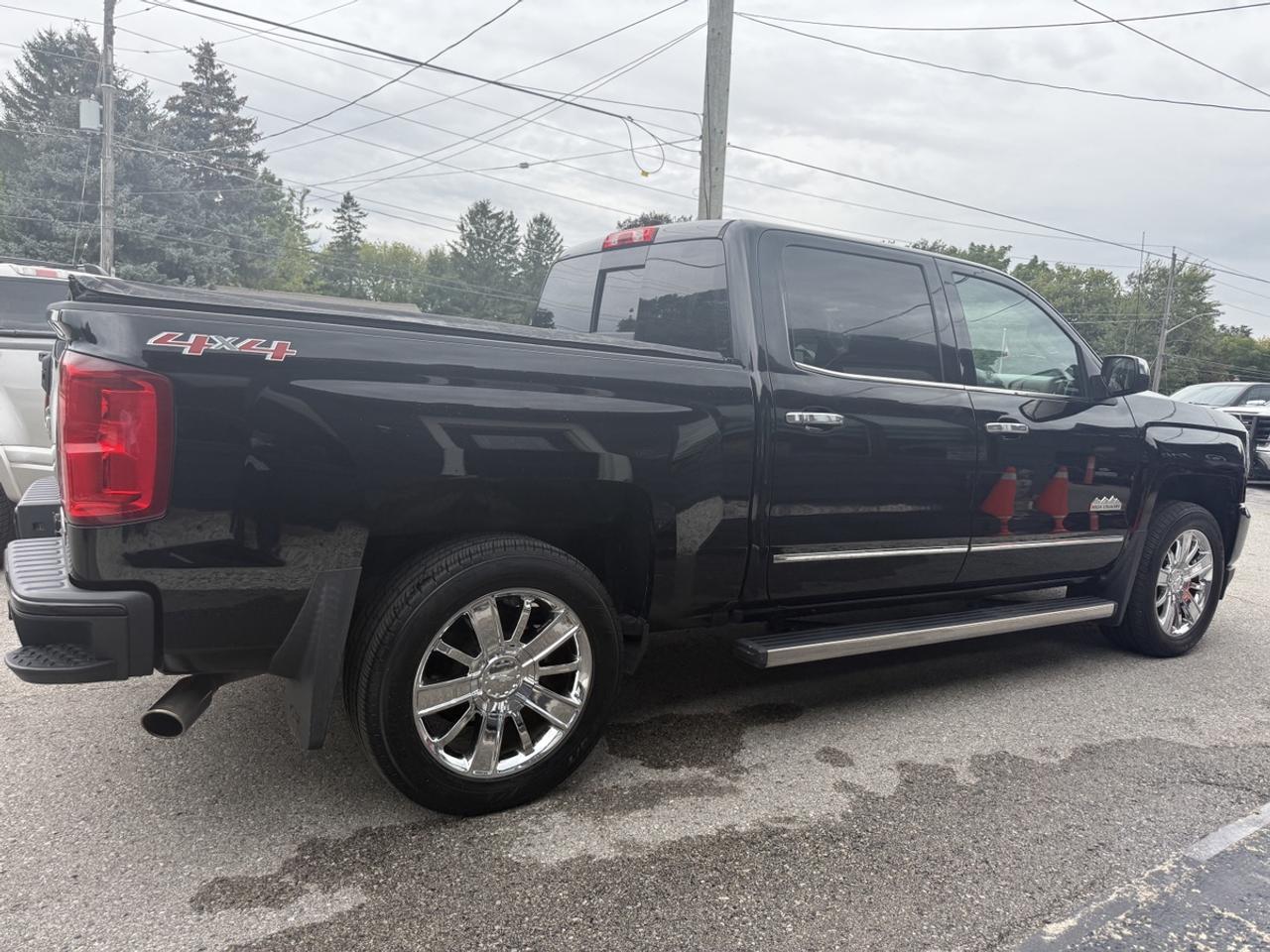 2017 Chevrolet Silverado 1500 High Country Crew Photo1