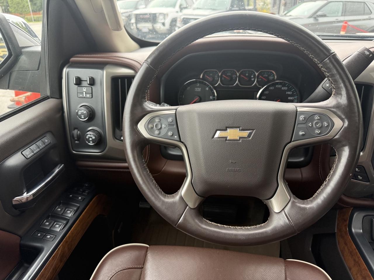 2017 Chevrolet Silverado 1500 High Country Crew Photo