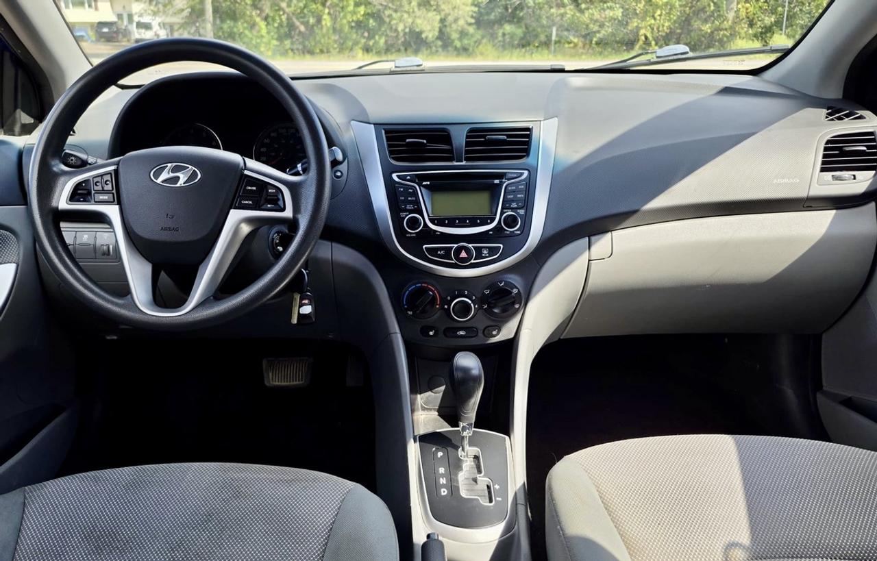 2013 Hyundai Accent GLS Photo