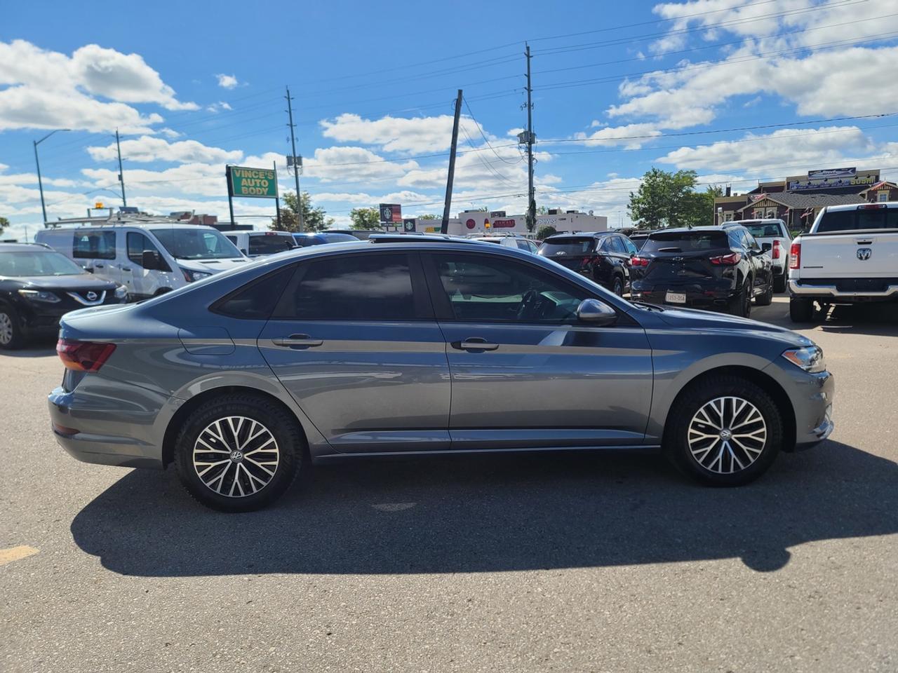 2019 Volkswagen Jetta SEL Photo