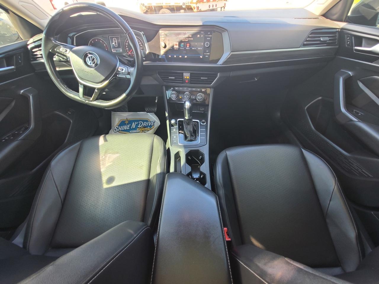 2019 Volkswagen Jetta SEL Photo