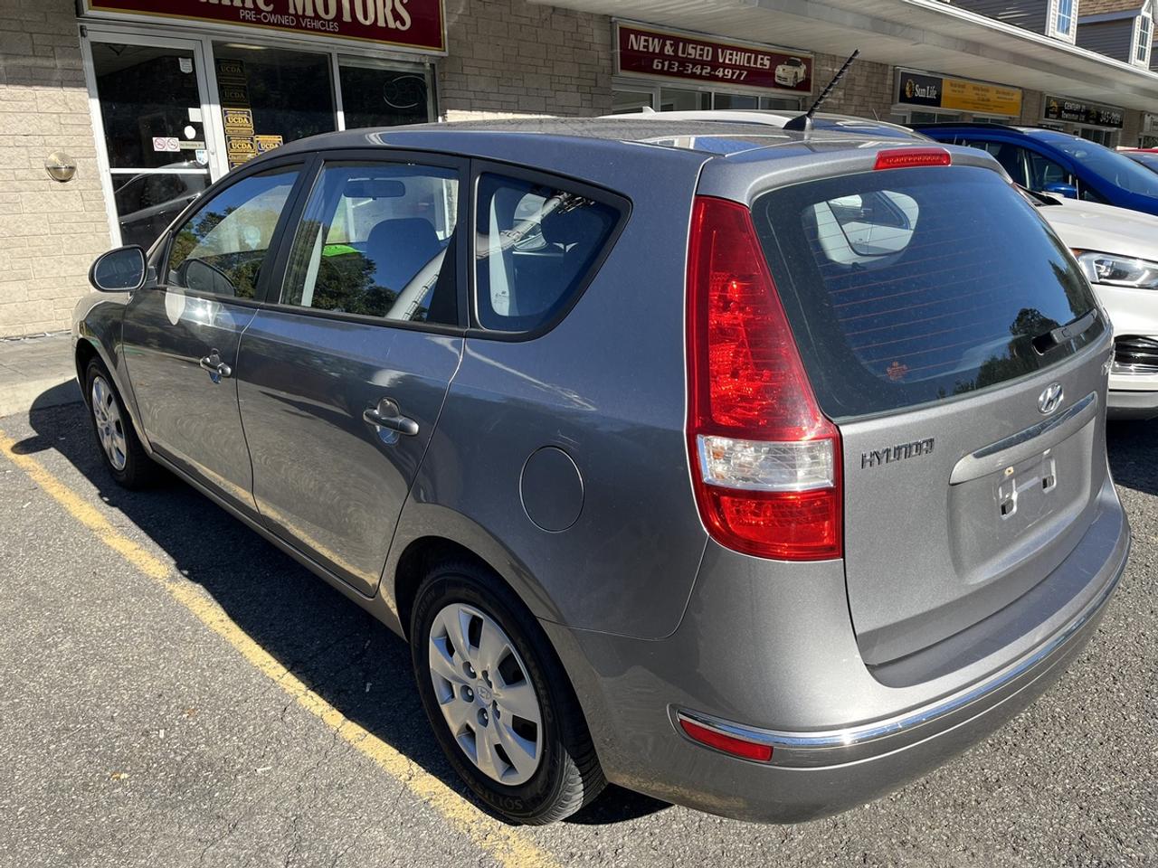 2012 Hyundai Elantra GLS Photo5