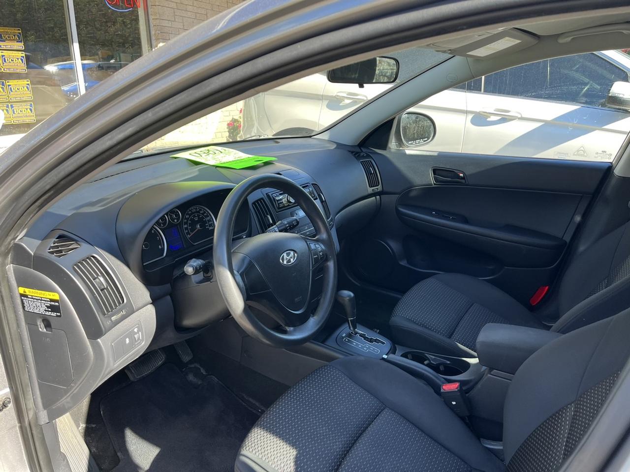 2012 Hyundai Elantra GLS Photo