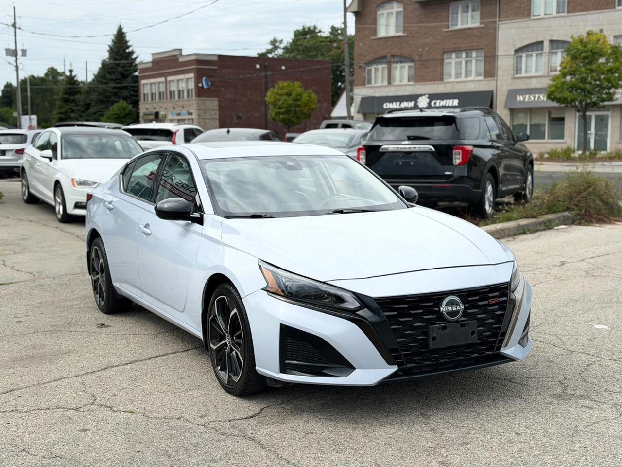 2023 Nissan Altima SR Photo