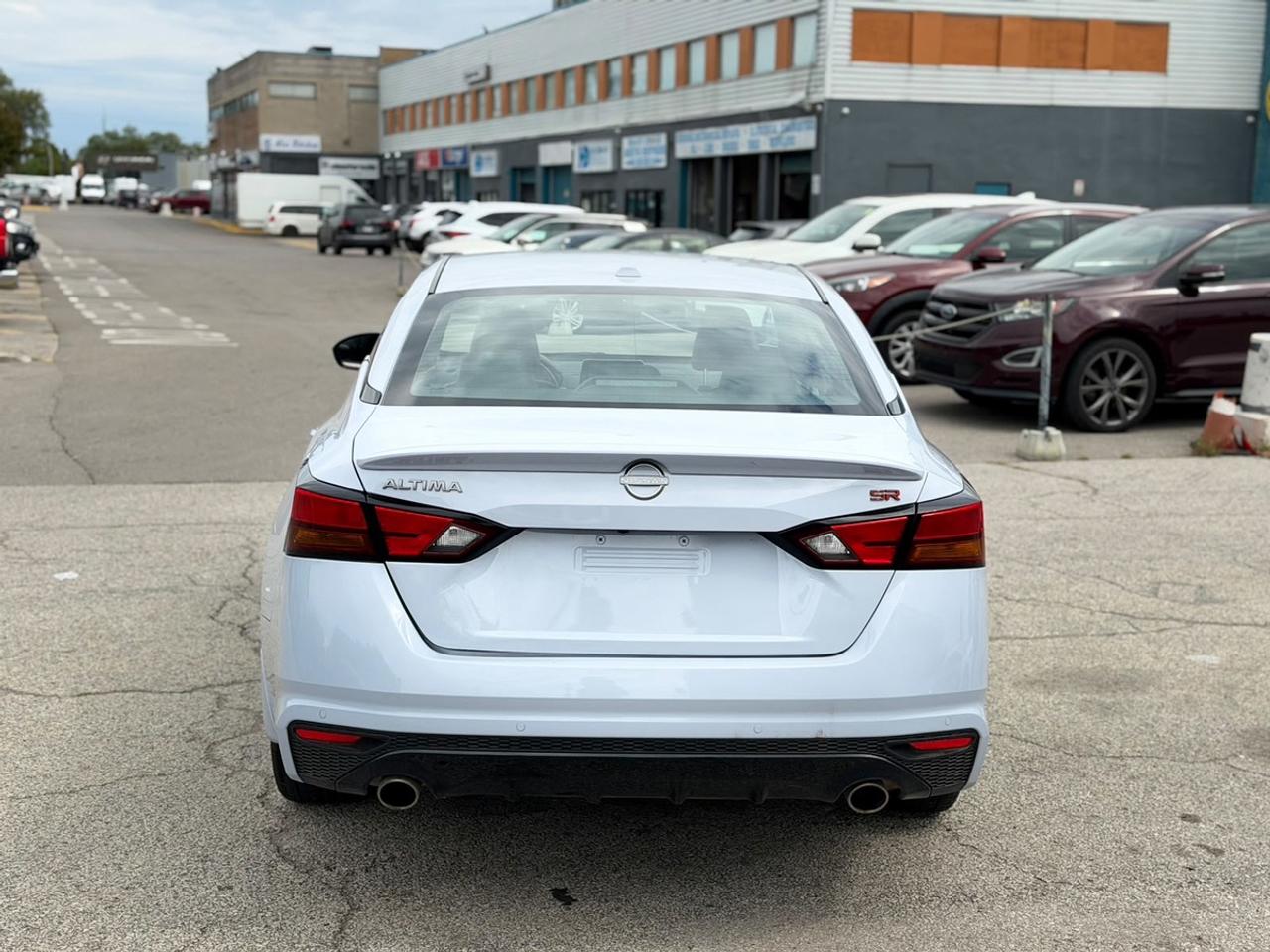 2023 Nissan Altima SR Photo