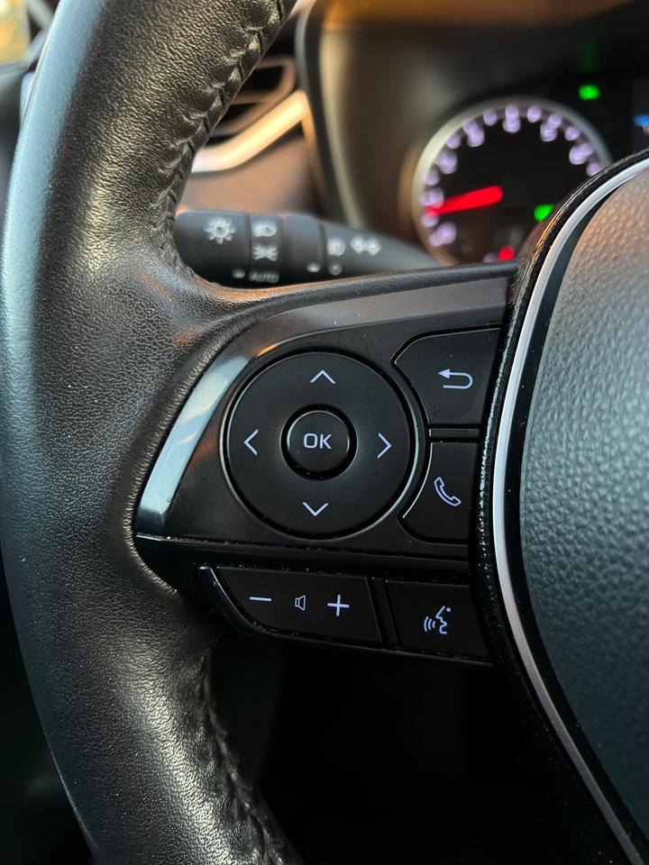 2021 Toyota RAV4 XLE | SUNROOF | AWD | NO ACCIDENT Photo