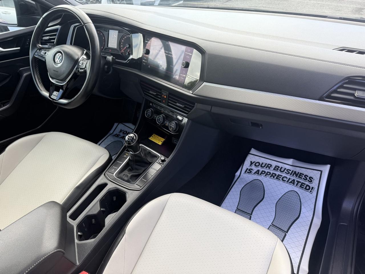 2019 Volkswagen Jetta HIGHLINE - R-LINE - R.CAMERA - 6-SPEED MANUAL! Photo