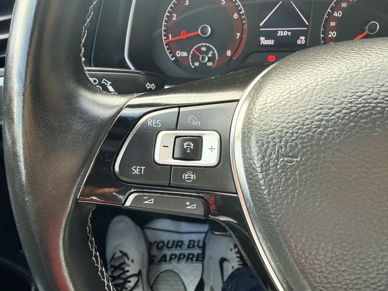 2019 Volkswagen Jetta HIGHLINE - R-LINE - R.CAMERA - 6-SPEED MANUAL! Photo