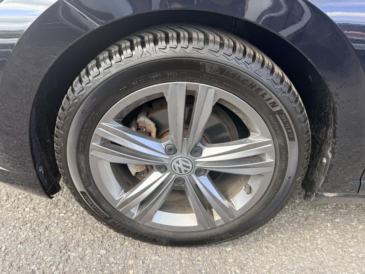 2019 Volkswagen Jetta HIGHLINE - R-LINE - R.CAMERA - 6-SPEED MANUAL! Photo