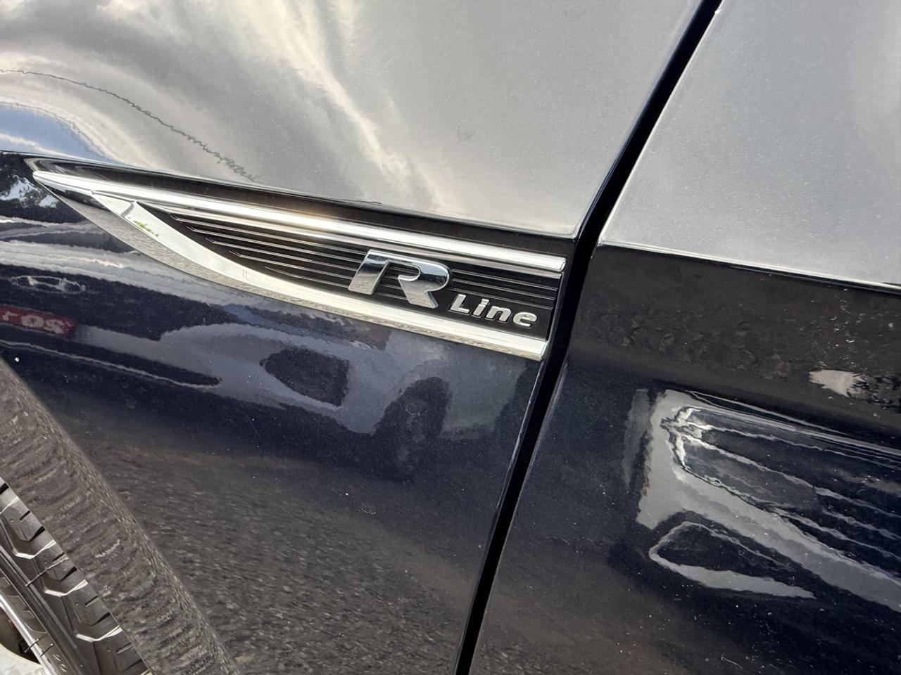 2019 Volkswagen Jetta HIGHLINE - R-LINE - R.CAMERA - 6-SPEED MANUAL! Photo