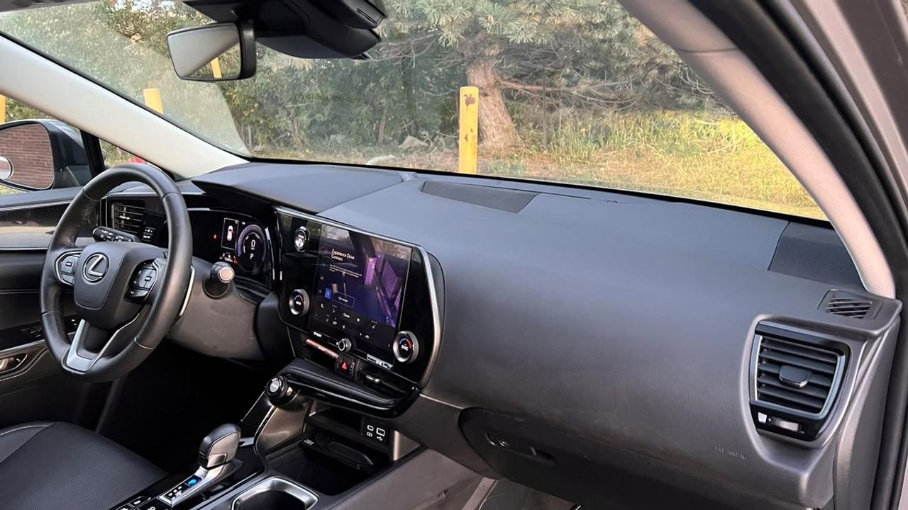 2024 Lexus NX 350h | Premium Package | HYBRID | LEATHER Photo