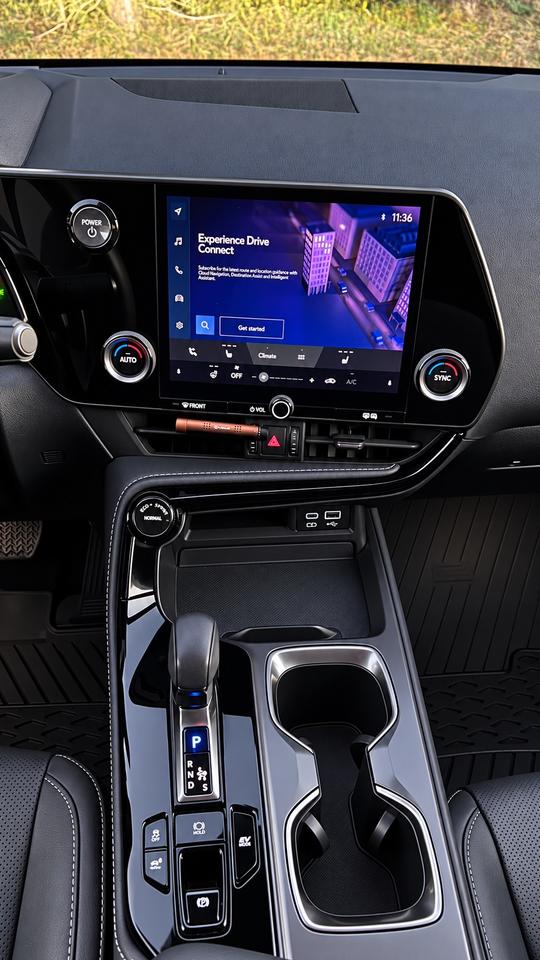 2024 Lexus NX 350h | Premium Package | HYBRID | LEATHER Photo