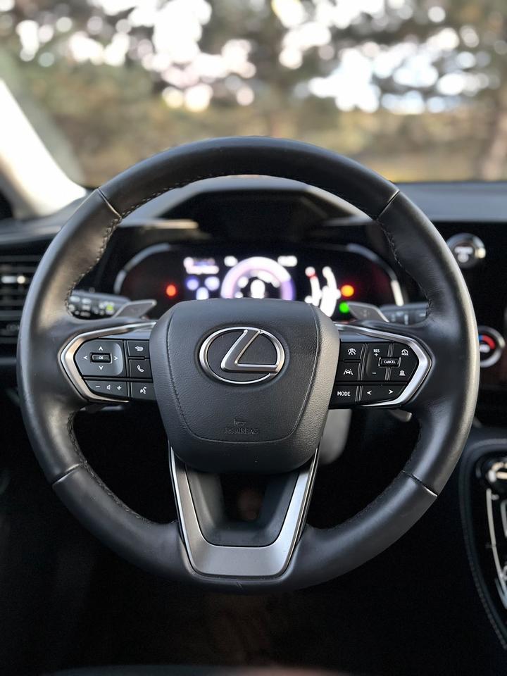 2024 Lexus NX 350h | Premium Package | HYBRID | LEATHER Photo