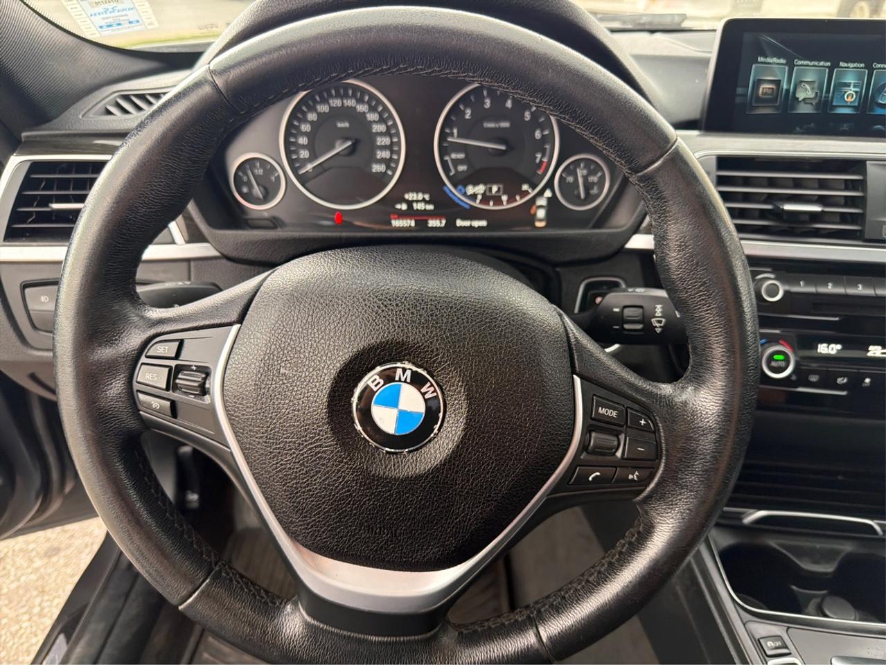 2017 BMW 3 Series 330i xDrive Photo