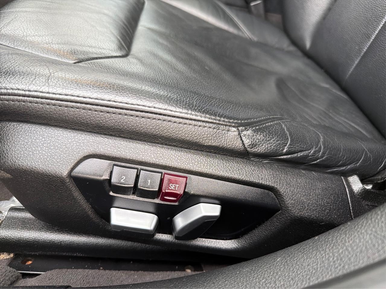 2017 BMW 3 Series 330i xDrive Photo