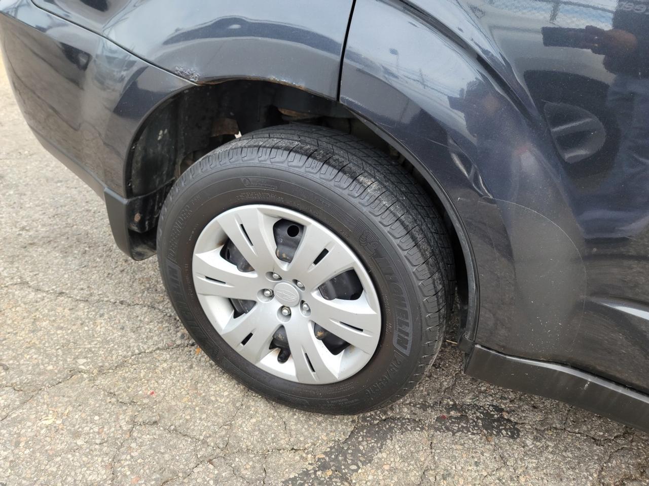 2011 Subaru Forester 2.5X Photo2